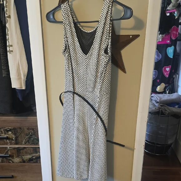 George Black and White Midi Dress Super Cute With Belt Medium Never Worn - Picture 3 of 3
